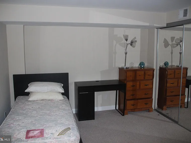 2307 Pennsylvania Ave NW #104 — Photo 13