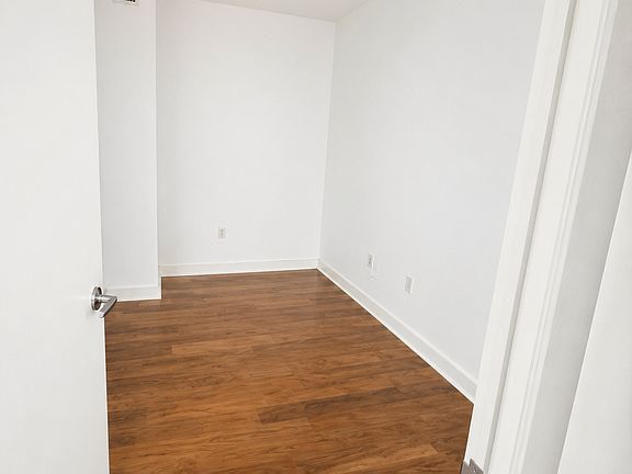 3rd image of 2 Northside Piers APT 10J