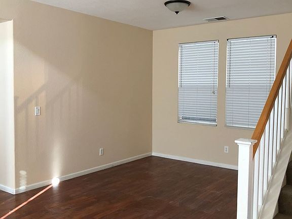 4th image of 12 Egret Ln