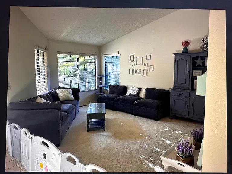200 Larkspur Dr — Photo 11