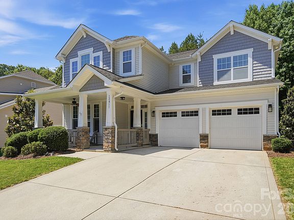 2nd image of 13411 Reunion St