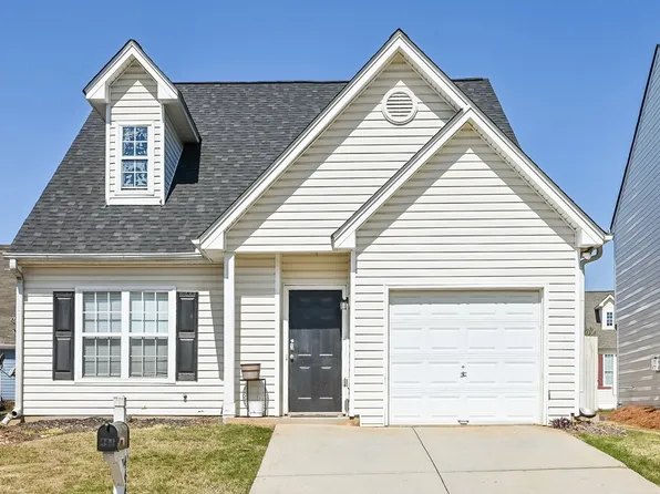 444 Village Bluff Dr, Lawrenceville, GA 30046