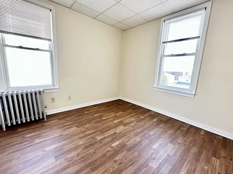 16 Rutherford Pl #1 — Photo 2