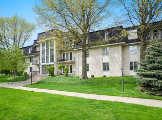 2608 186th St APT 105, Lansing, IL 60438