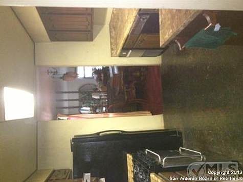 4th image of 4106 Silver Lake Dr