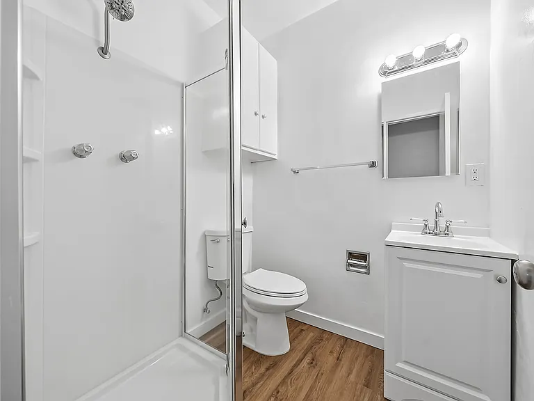 540 N Garfield Ave #E — Photo 8