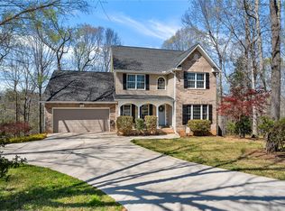 302 Summer Walk Ct, Seneca, SC 29678