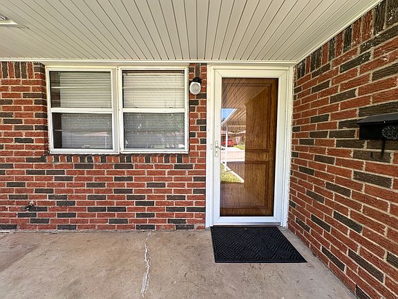 5th image of 1123 Elmhurst Dr
