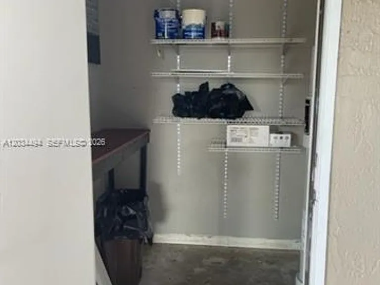 11160 SW 11th Pl — Photo 8