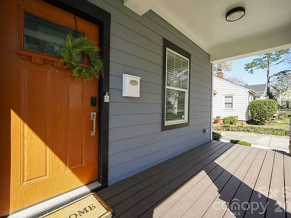 3rd image of 1421 Lyon Ct