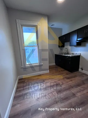 1016 Lake Avenue - 2 — Photo 3