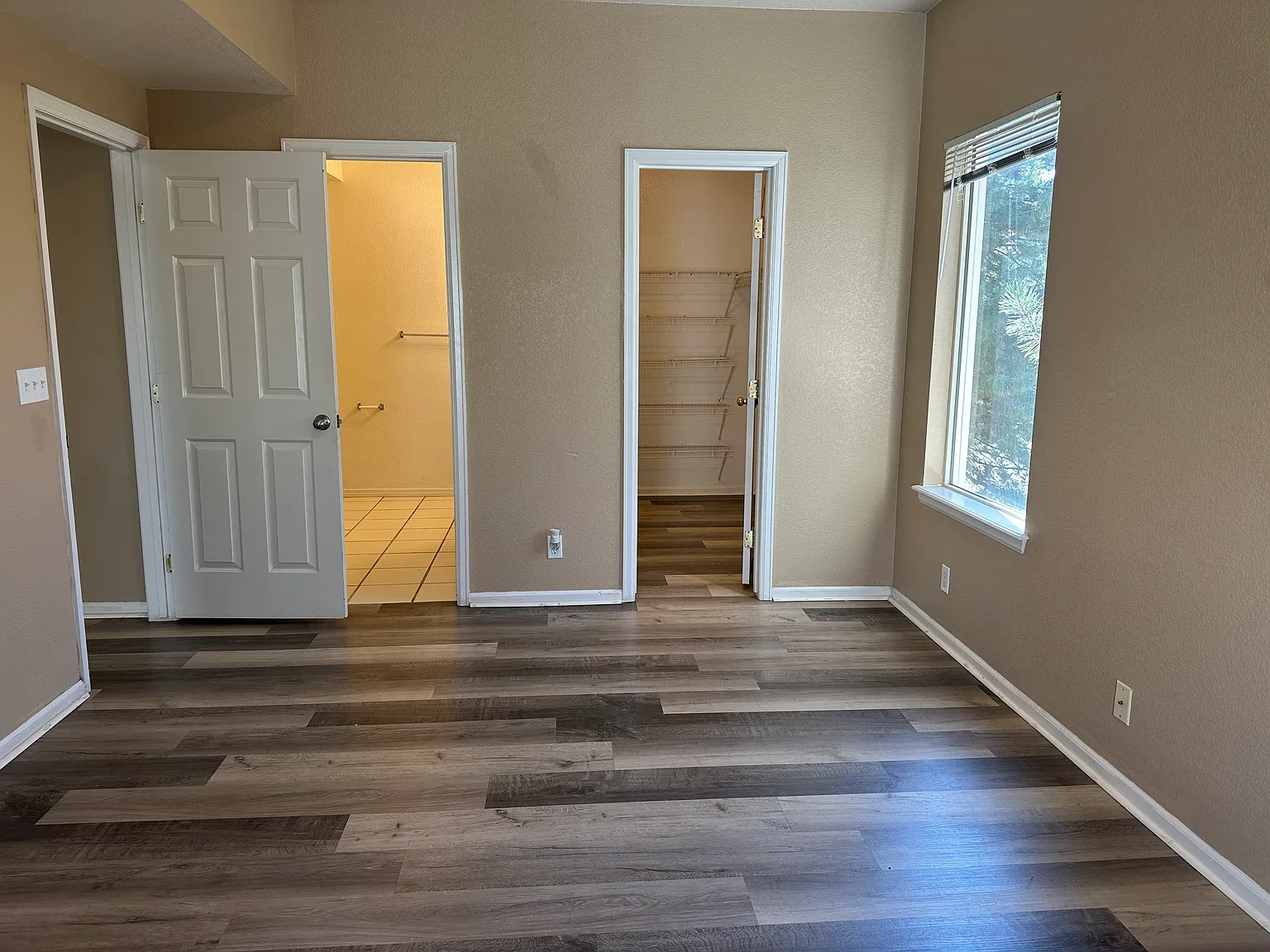 2 bed, 1061 sqft, $1,650 — Photo 2