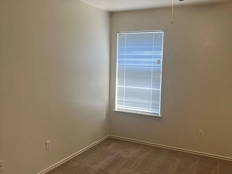 1105 Christopher Ave — Photo 33