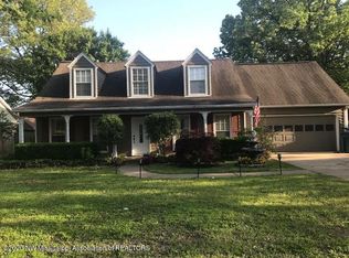 917 Cloverleaf Dr, Southaven, MS 38671