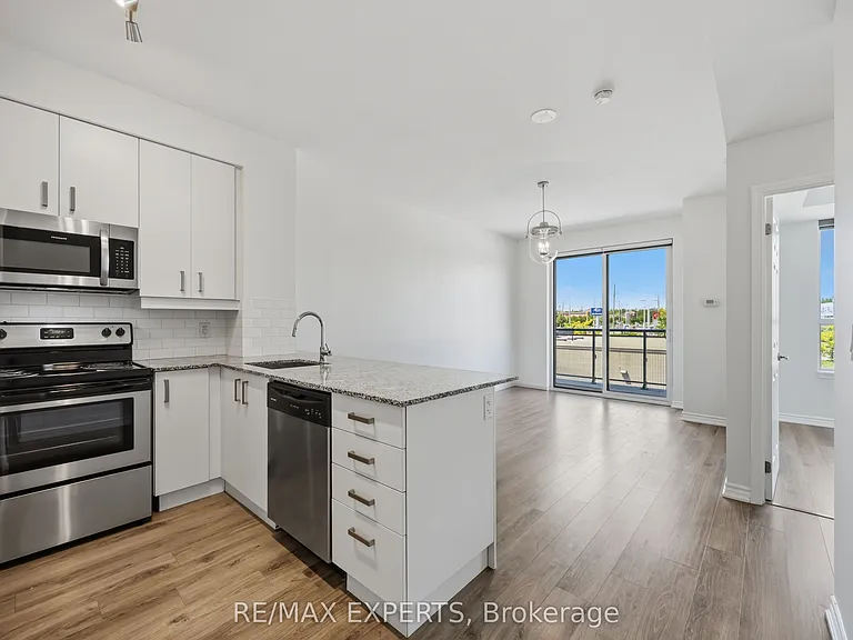 11611 Yonge St #227 — Photo 4