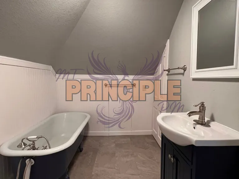 517 W Granite St — Photo 25