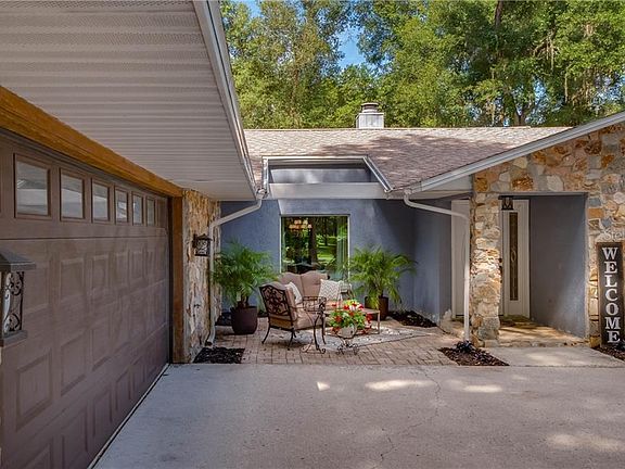 2nd image of 1676 Killean Ct