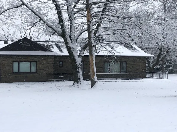 1964 Dement Rd, Triadelphia, WV 26059