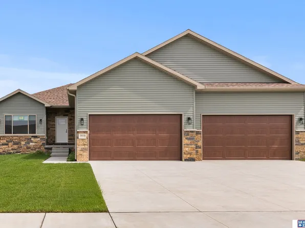 7910 Ephraem Ln, Lincoln, NE 68516
