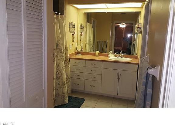 3rd image of 4318 SW 19th Ave