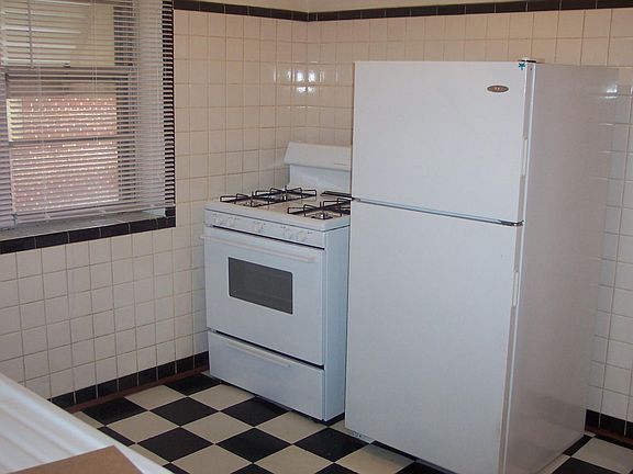 4th image of 4997 Mardel Ave