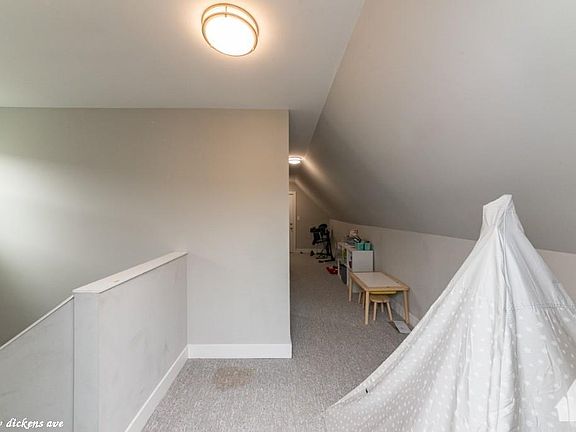 5th image of 3570 W Dickens Ave #1127