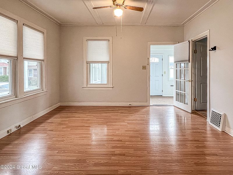 3rd image of 1539 7th Avenue