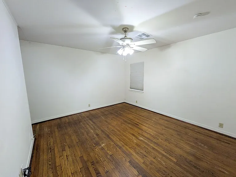 5040 Raleigh Dr — Photo 12
