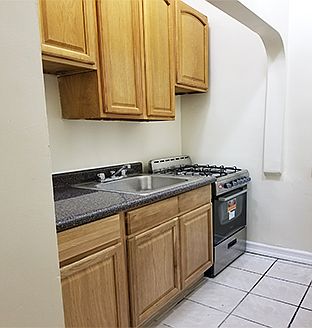 1st image of 87 Hamilton Pl APT 1M
