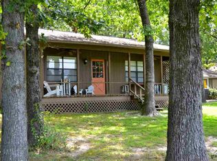 18 Point Dr, Mt Vernon, TX 75457