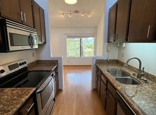 3349 Brittan Ave APT 11, San Carlos, CA 94070