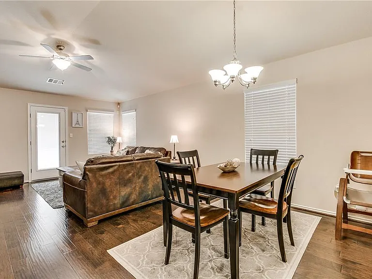 341 Wincliff Dr — Photo 15