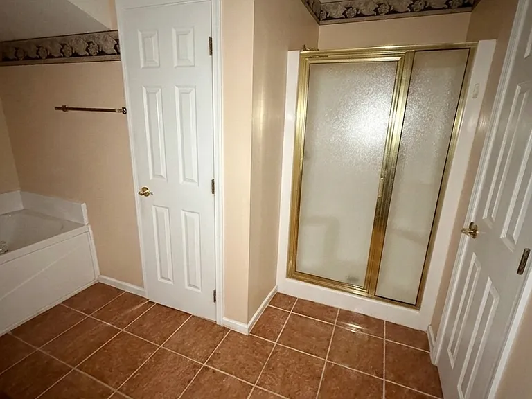 1300 Lomond Dr — Photo 21