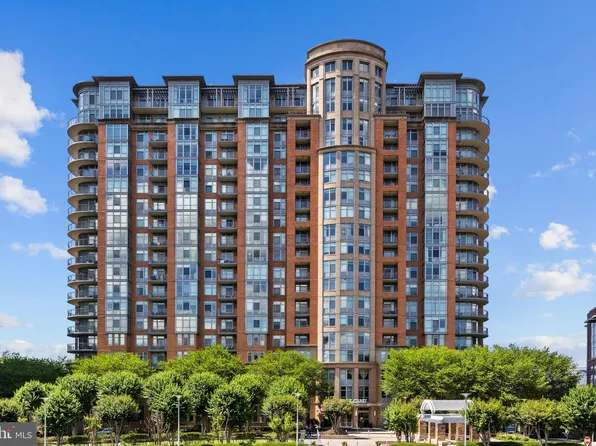 8220 Crestwood Heights Dr APT 618, Mc Lean, VA 22102