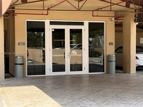 3500 Coral Way, Miami, FL
