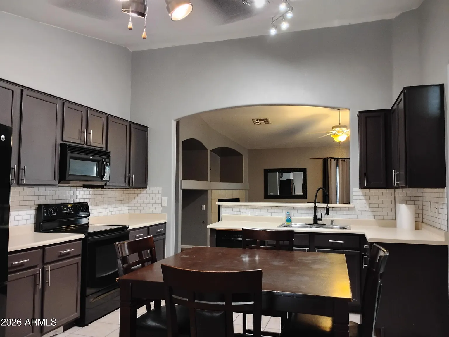 3 bed, 2.0 bath, 1610 sqft, $2,150 — Photo 4