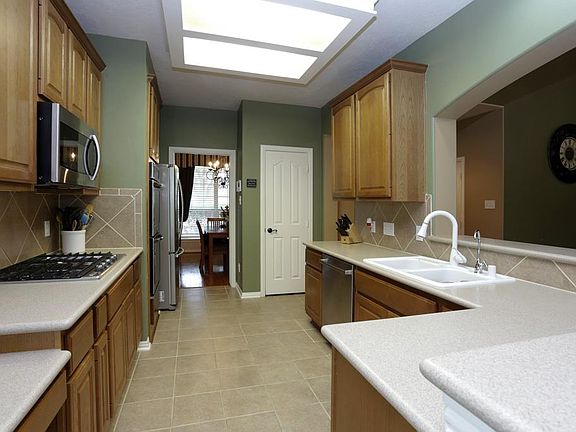 4th image of 3010 Northshire Ct