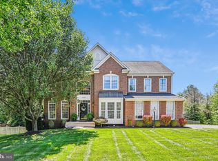 42253 Providence Ridge Dr, Chantilly, VA 20152