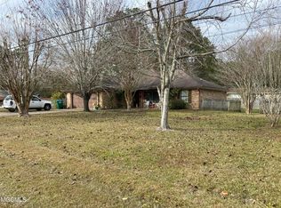 1700 Fairway Dr, Gautier, MS 39553
