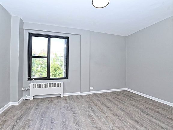 5th image of 7200 S Coles Ave APT 304