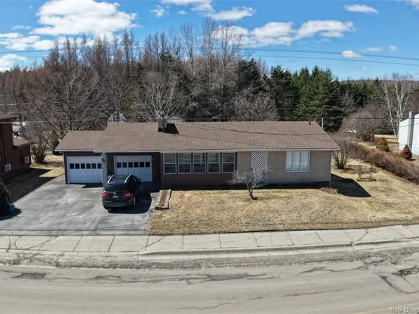 50 Isidore Boucher Blvd, Edmundston, NB E7B 1V7