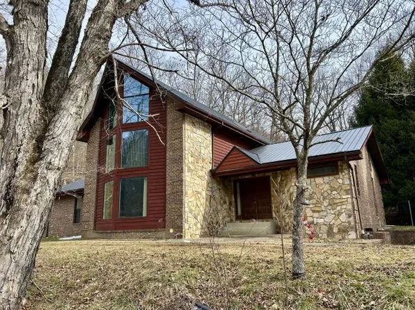 2579 Greenbrier Creel Road Fort, Fort Gay, WV 25514