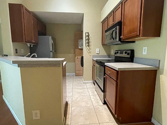 4th image of 803-9999 Summerbreeze Dr Condo 803