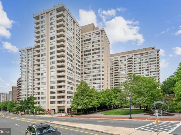 4515 Willard Ave APT 2219S, Chevy Chase, MD 20815