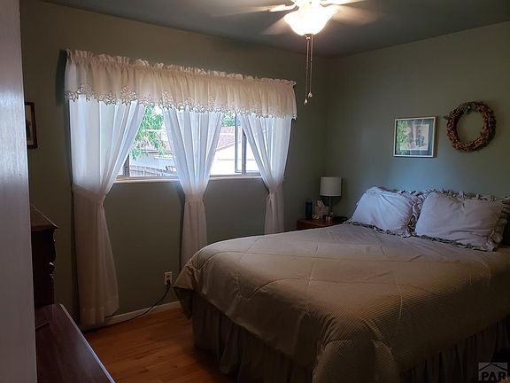 5th image of 70 Stanford Ave