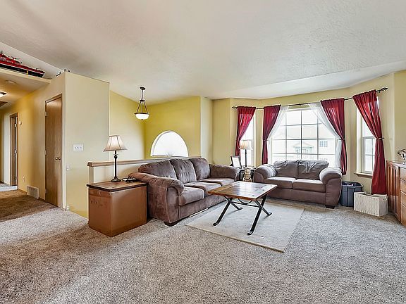 5th image of 424 E Tara Lee Ave