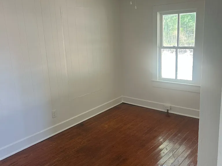 427 N Saint Antoine St — Photo 3