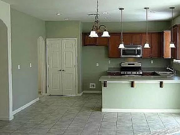 2nd image of 17 Petrel Ct