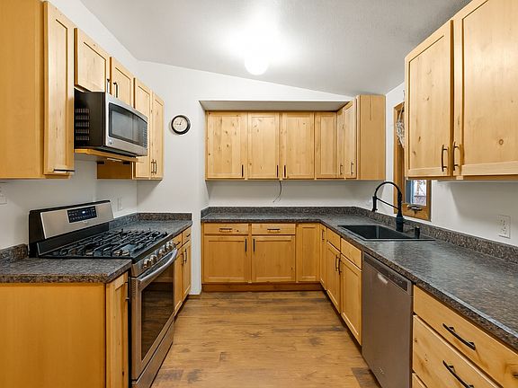 5th image of 419 E Bitterroot Dr