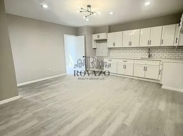 291 W Runyon St, Newark, NJ